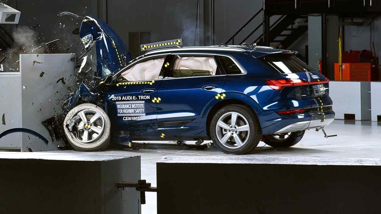 Audi E-Tron, En Üst Düzey Güvenlik Ödülünü Alan İlk Elektrikli Araba Oldu