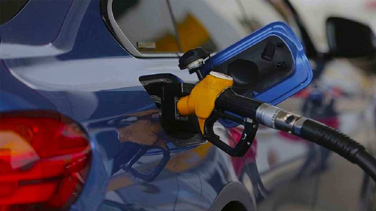 Bir İndirimde Benzine Geldi: Akaryakıt Fiyatları ne Kadar Oldu?