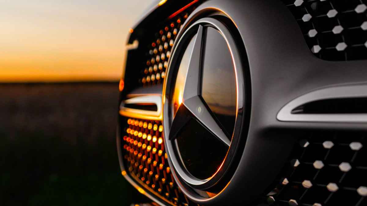 Mercedes-Benz'den Elektrikli Minibüs Üretimi İçin 1,3 Milyar Euro'luk Yatırım