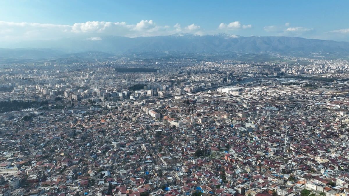 İstanbul Büyükçekmece'de Eski Deprem Yönetmeliğine Göre Yapılan Binalar Yıkılacak!