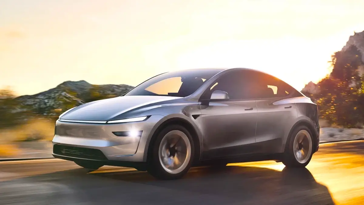 Tesla Model Y Arkadan İtiş (RWD) (2023 - 2026)