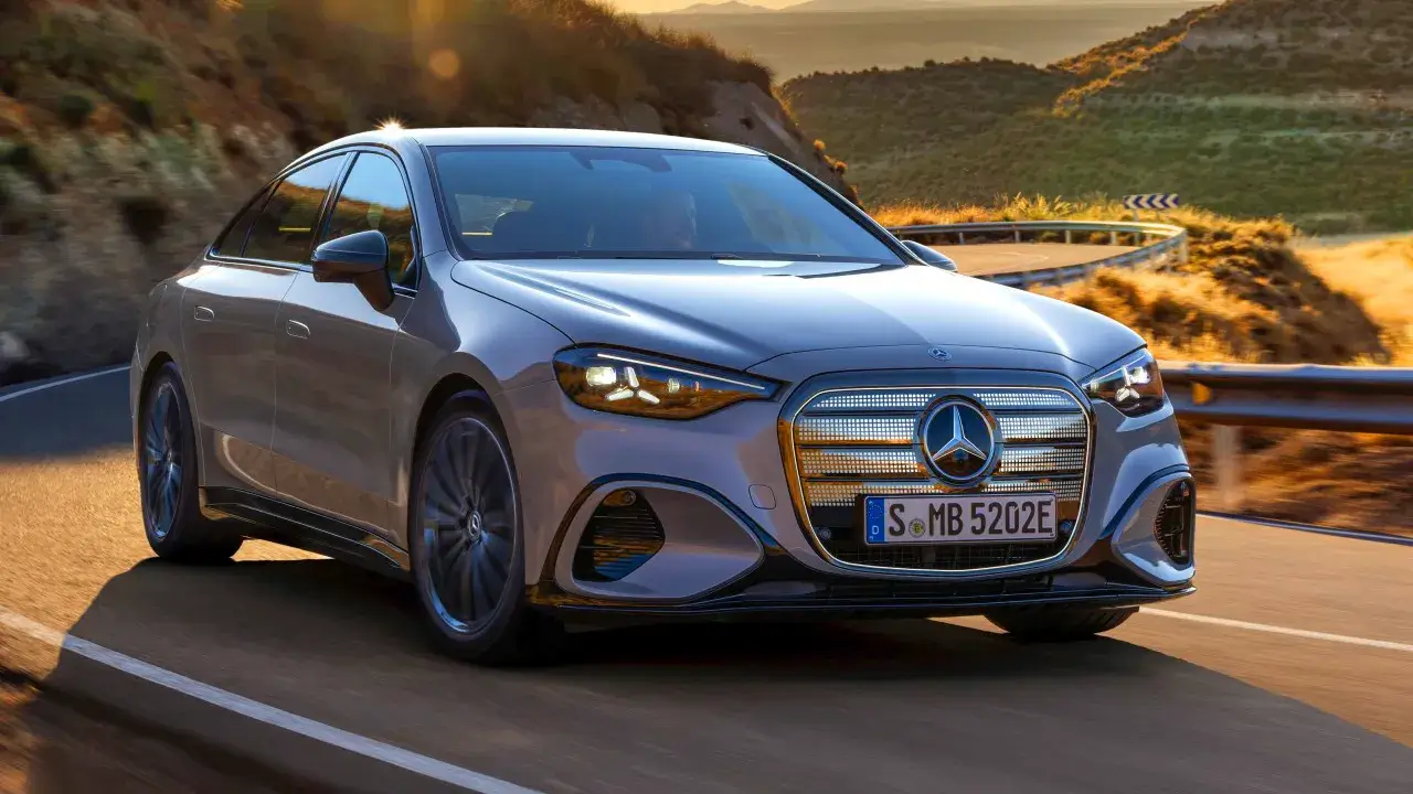 Yeni Elektrikli Mercedes C-Serisi İncelemesi ve Testi